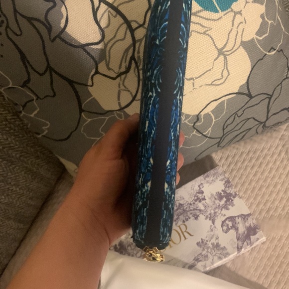 Beautiful Wallet - Picture 4 of 4